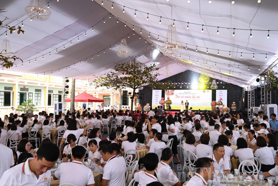 Trở về miền ký ức cùng cựu học sinh Trường Chuyên Quỳnh Phụ, Thái Bình