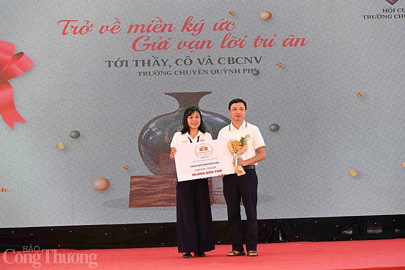 Trở về miền ký ức cùng cựu học sinh Trường Chuyên Quỳnh Phụ, Thái Bình