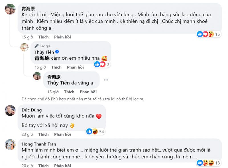 Nhiều khán giả ủng hộ Thủy Tiên livestream bán hàng. Ảnh chụp màn hình Nhiều khán giả ủng hộ Thủy Tiên livestream bán hàng. Ảnh chụp màn hình