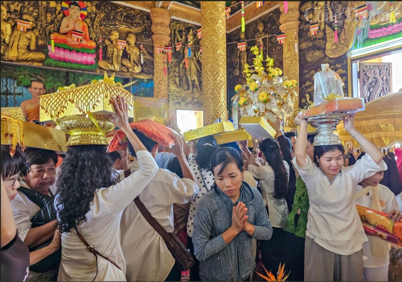 Đồng bào Khmer ở TP. Cần Thơ: Rộn ràng mùa dâng y Kathina Đồng bào Khmer ở TP. Cần Thơ: Rộn ràng mùa dâng y Kathina