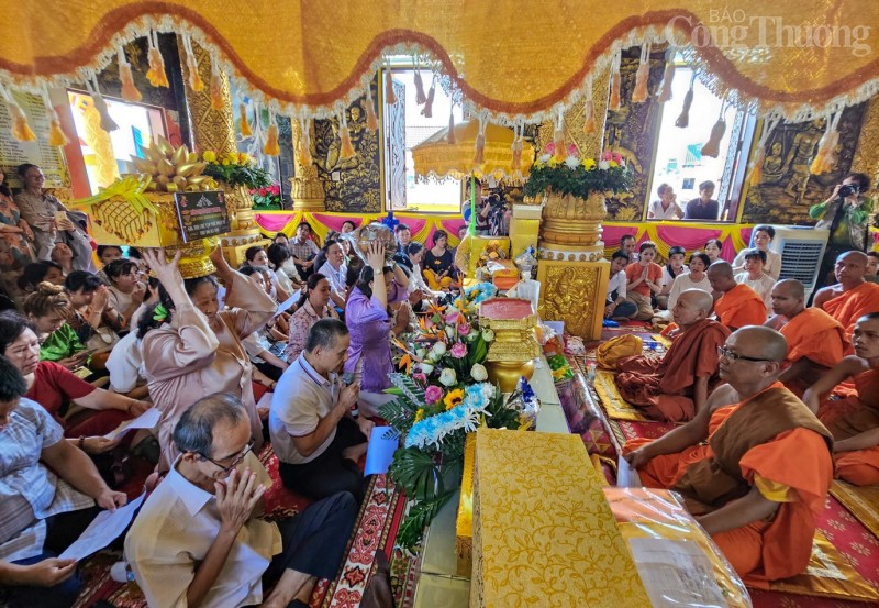 Đồng bào Khmer ở TP. Cần Thơ: Rộn ràng mùa dâng y Kathina Đồng bào Khmer ở TP. Cần Thơ: Rộn ràng mùa dâng y Kathina