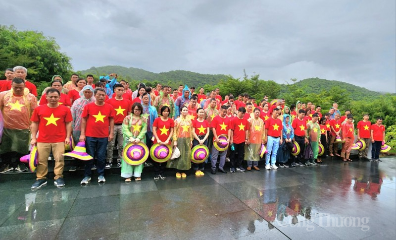 Đảng bộ cơ quan VEAM: Giáo dục tư tưởng, chính trị qua những chuyến đi về nguồn Đảng bộ cơ quan VEAM: Giáo dục tư tưởng, chính trị qua những chuyến đi về nguồn