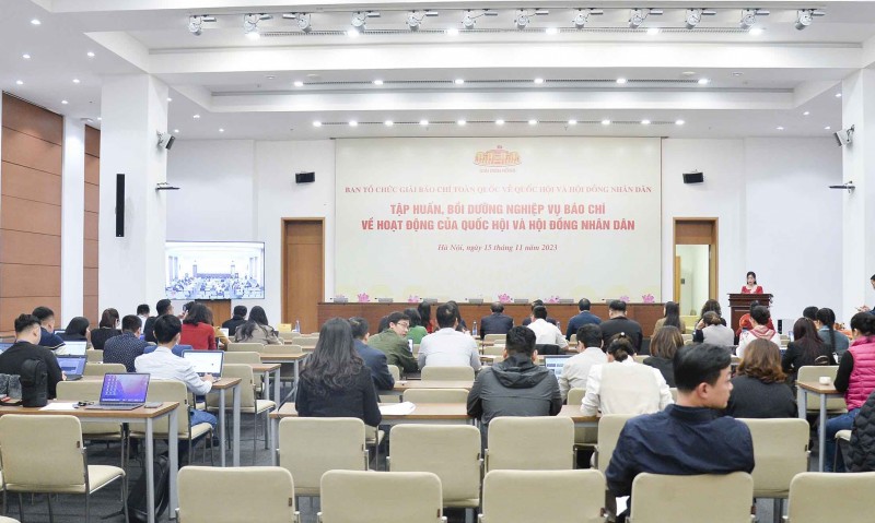 Tập huấn, bồi dưỡng nghiệp vụ báo chí về hoạt động của Quốc hội và Hội đồng nhân dân Tập huấn, bồi dưỡng nghiệp vụ báo chí về hoạt động của Quốc hội và Hội đồng nhân dân