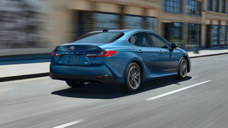 Đuôi xe Toyota Camry 2025 Đuôi xe Toyota Camry 2025