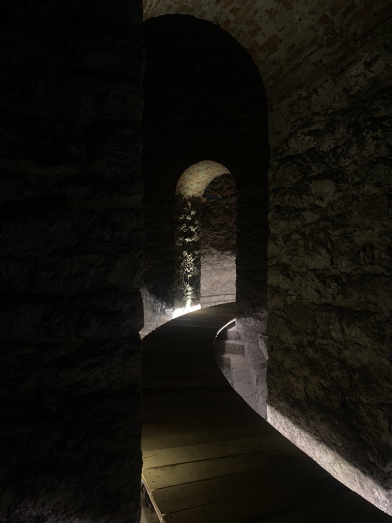 Triển lãm lấy cảm hứng từ lục thủy theo quan niệm Á Đông, lục thủy tượng trưng cho 6 nguồn nước trong tự nhiên là nước sông, nước trong khe, nước suối, nước mưa, nước ngầm, và nước biển