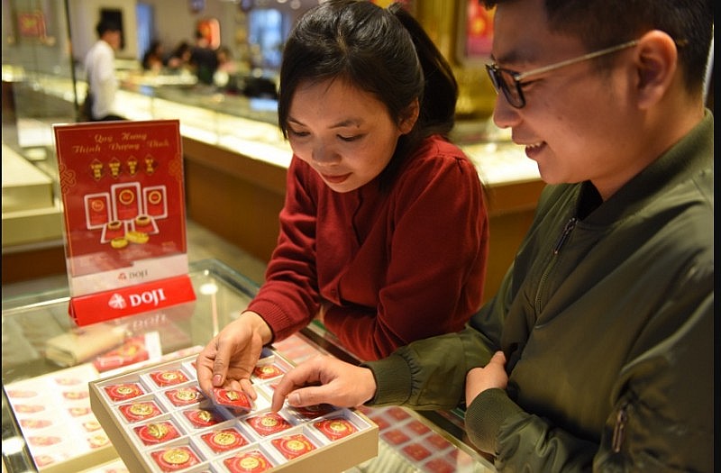 Giá vàng có thể cán mốc 90 triệu đồng/lượng, người dân