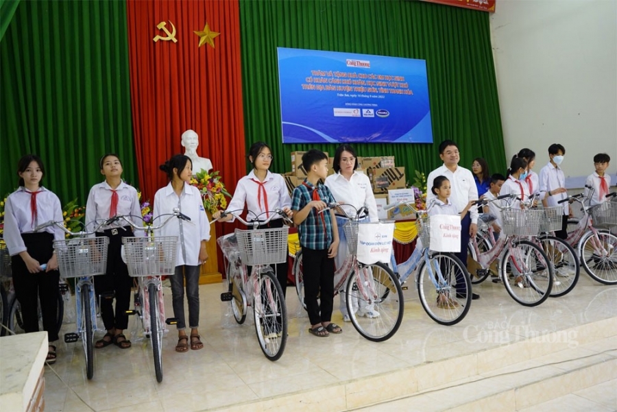 10 năm ngẫm chuyện “quốc sách và ngân sách” 10 năm ngẫm chuyện “quốc sách và ngân sách”