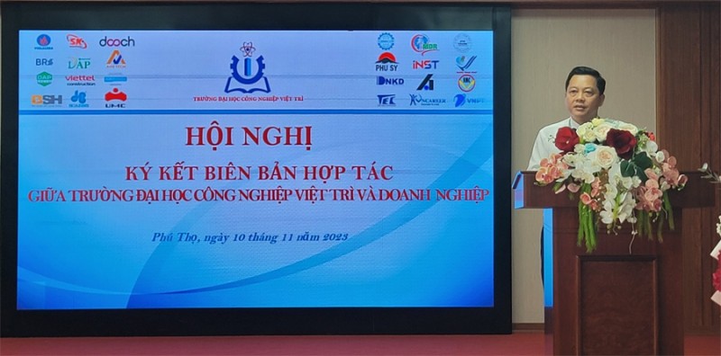 Trường Đại học Công nghiệp Việt Trì: Tăng cường hợp tác với doanh nghiệp Trường Đại học Công nghiệp Việt Trì: Tăng cường hợp tác với doanh nghiệp