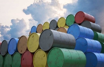 Giá dầu tăng hơn 2% nhờ kỳ vọng OPEC+ cắt giảm thêm sản lượng