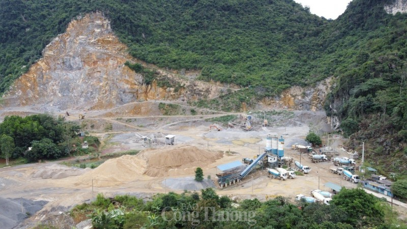 Hoà Bình: Nỗi thống khổ khi sống gần mỏ đá, trạm trộn bê tông Hoà Bình: Nỗi thống khổ khi sống gần mỏ đá, trạm trộn bê tông