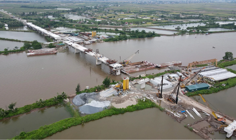 Đường bộ ven biển Hải Phòng - Thái Bình hơn 3.700 tỉ chậm tiến độ, thi công cầm chừng