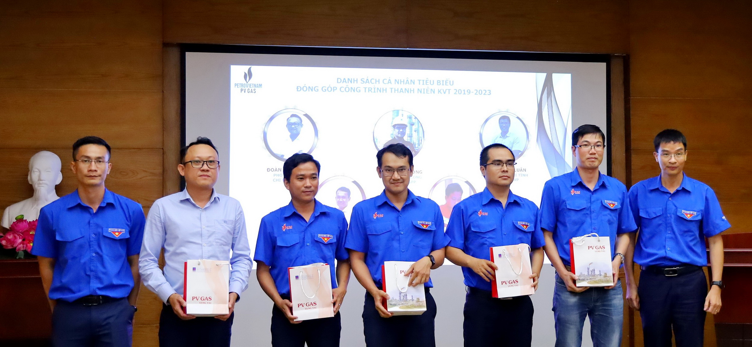 Thanh niên KVT nỗ lực trong công tác tiếp nhận vận hành Kho LNG 1 MMTPA Thị Vải Thanh niên KVT nỗ lực trong công tác tiếp nhận vận hành Kho LNG 1 MMTPA Thị Vải