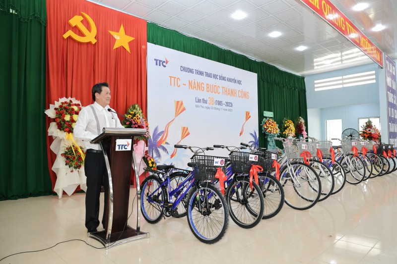 Ông Đặng Văn Thành - Chủ tịch Tập đoàn TTC cho biết Tập đoàn TTC luôn xem đây là một phần trách nhiệm và cam kết tiếp tục đồng hành với địa phương - đặc biệt là quê hương Bến Tre Ông Đặng Văn Thành - Chủ tịch Tập đoàn TTC cho biết Tập đoàn TTC luôn xem đây là một phần trách nhiệm và cam kết tiếp tục đồng hành với địa phương - đặc biệt là quê hương Bến Tre