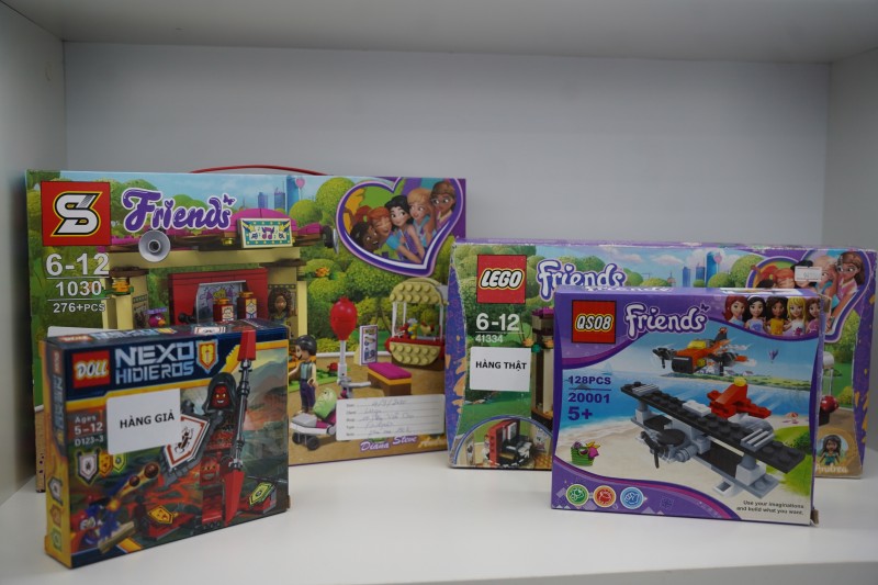 Phóng sự ảnh: Tổng cục Quản lý thị trường mở cửa Phòng trưng bày chủ đề “Hiểu hàng thật tránh hàng giả"