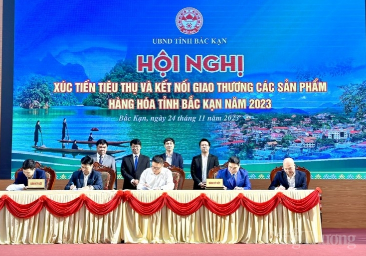 Kết nối giao thương sản phẩm hàng hóa vùng đồng bào dân tộc tỉnh Bắc Kạn Kết nối giao thương sản phẩm hàng hóa vùng đồng bào dân tộc tỉnh Bắc Kạn