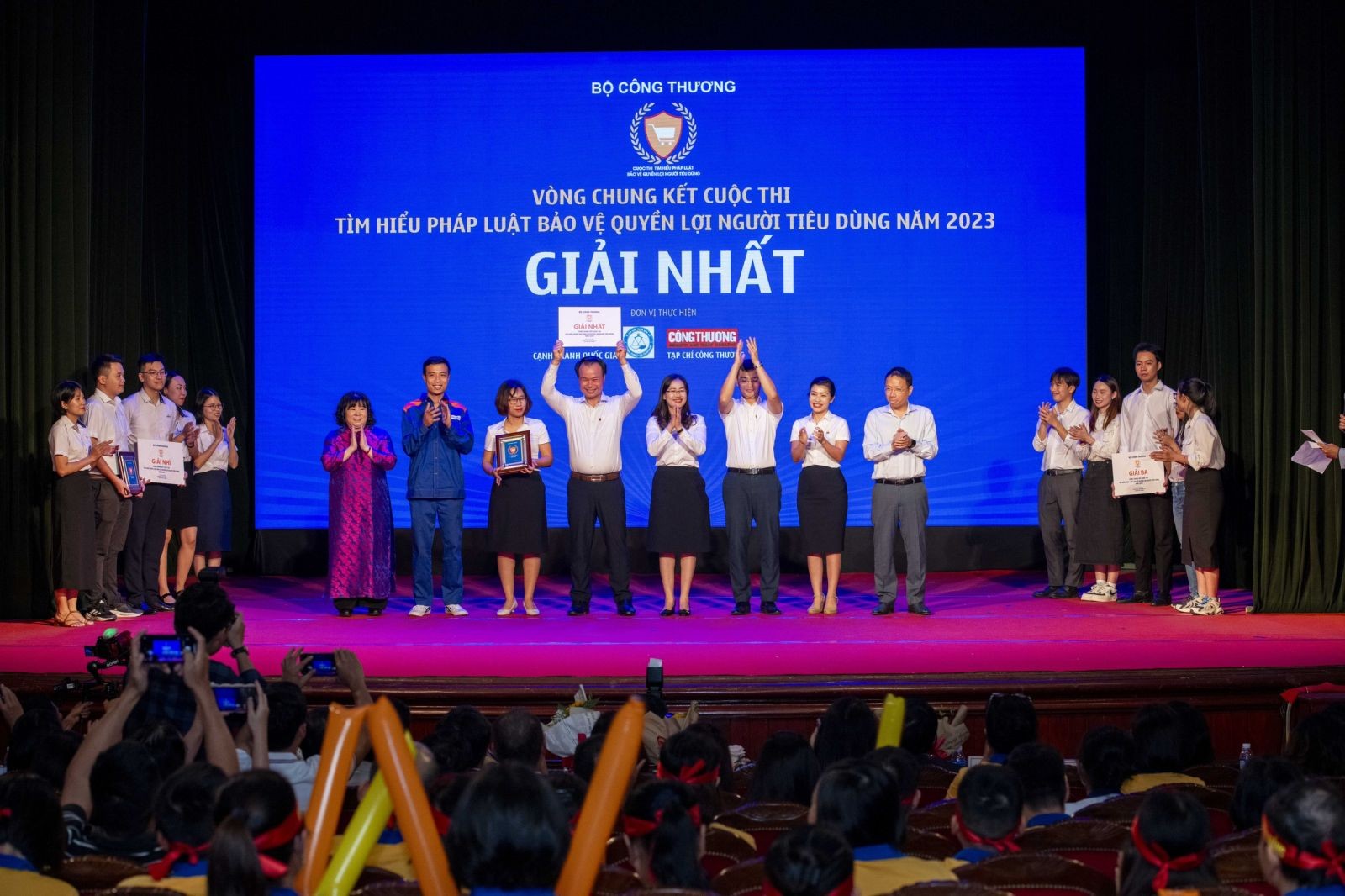 Chung kết Cuộc thi “Tìm hiểu pháp luật bảo vệ quyền lợi người tiêu dùng năm 2023”