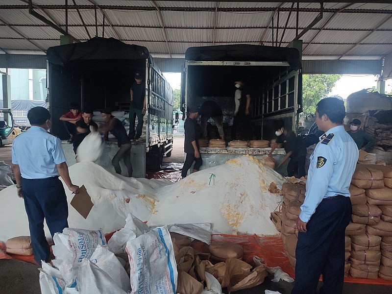 TP. Hồ Chí Minh: 11 tháng, quản lý thị trường xử lý gần 4.200 vụ vi phạm