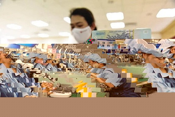 Người gửi tiền nên quan tâm các kênh đầu tư khác trong bối cảnh lãi suất giảm. (Ảnh minh họa) Người gửi tiền nên quan tâm các kênh đầu tư khác trong bối cảnh lãi suất giảm. (Ảnh minh họa)