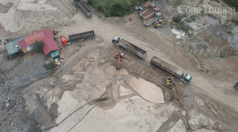 Bà Rịa – Vũng Tàu: “Siết” quản lý khai thác cát, sỏi lòng sông Bà Rịa – Vũng Tàu: “Siết” quản lý khai thác cát, sỏi lòng sông