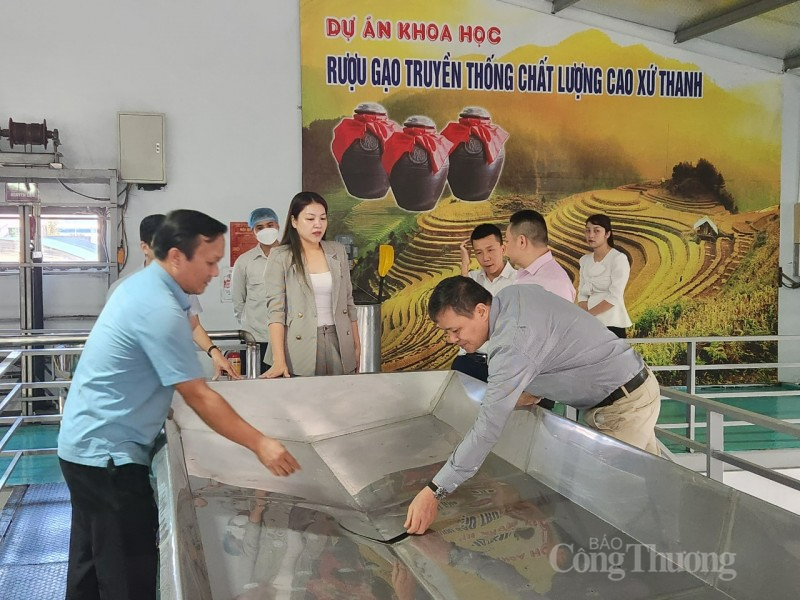 Bộ Công Thương ban hành Kế hoạch triển khai thực hiện Chỉ thị số 17 về an toàn thực phẩm Bộ Công Thương ban hành Kế hoạch triển khai thực hiện Chỉ thị số 17 về an toàn thực phẩm
