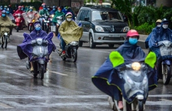 Thời tiết chiều nay 1/12/2023: Bắc Bộ mưa rét; Trung Bộ mưa to