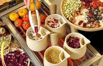Trà sữa đất nung hot nhất mùa đông Hà Nội, khách xếp hàng cả tiếng để 'đu trend'