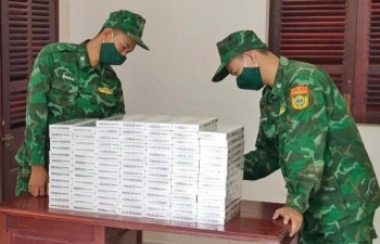 An Giang: Bắt giữ 2 đối tượng buôn lậu thuốc lá và đường cát qua biên giới