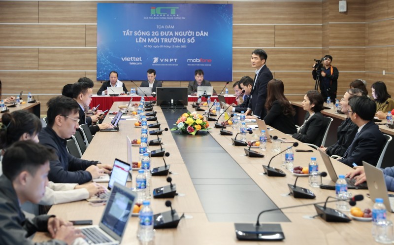 Toạ đàm: “Tắt sóng 2G đưa người dân lên môi trường số” Toạ đàm: “Tắt sóng 2G đưa người dân lên môi trường số”