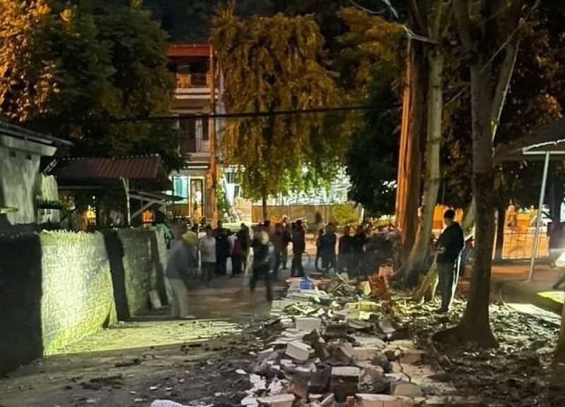 Hiện trường vụ sập tường khiến 4 người thương vong. Ảnh: L.S Hiện trường vụ sập tường khiến 4 người thương vong. Ảnh: L.S