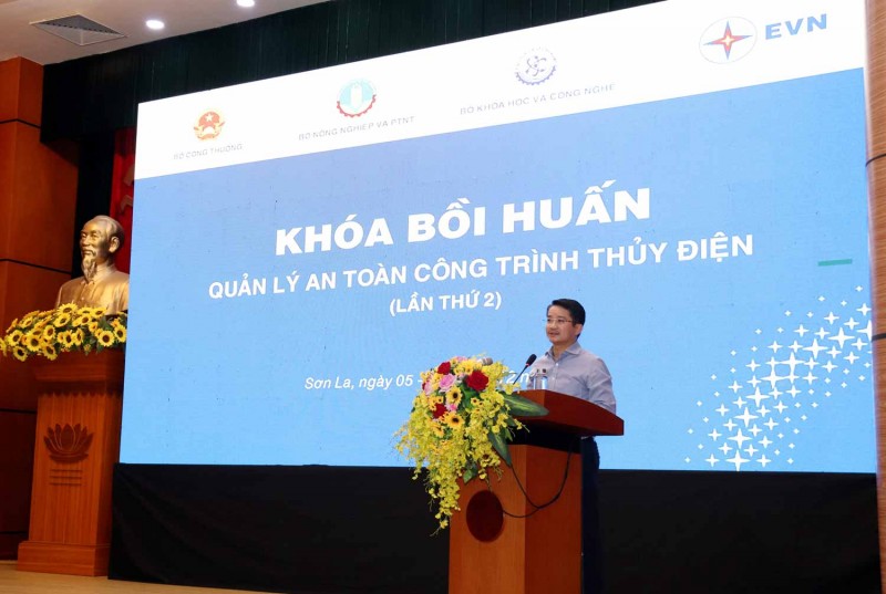 Khai mạc khóa Bồi huấn Quản lý an toàn công trình thủy điện lần thứ hai Khai mạc khóa Bồi huấn Quản lý an toàn công trình thủy điện lần thứ hai