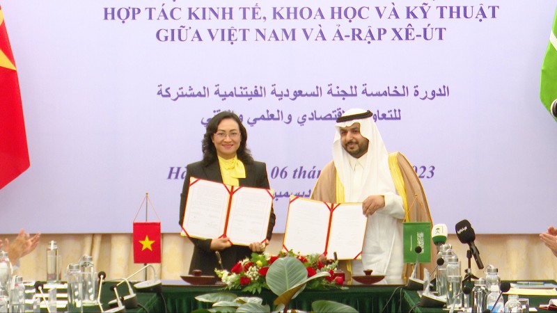 Diễn đàn Nhịp đập Kinh tế Việt Nam 2023: Khoa học công nghệ và cơ hội cho Việt Nam Diễn đàn Nhịp đập Kinh tế Việt Nam 2023: Khoa học công nghệ và cơ hội cho Việt Nam