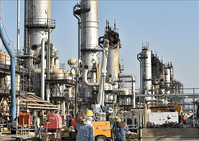 Nhà máy lọc dầu của Tập đoàn Dầu mỏ quốc gia Saudi Aramco, Saudi Arabia. Ảnh: AFP/TTXVN Nhà máy lọc dầu của Tập đoàn Dầu mỏ quốc gia Saudi Aramco, Saudi Arabia. Ảnh: AFP/TTXVN
