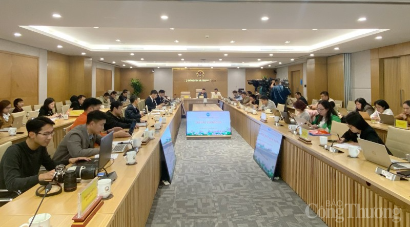 Phát hiện đối tượng chở thiết bị BTS giả phát tán tin nhắn lừa đảo tại TP. Hồ Chí Minh