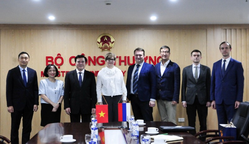 undefined Thứ trưởng Nguyễn Sinh Nhật Tân làm việc với Đoàn công tác Cộng hòa Buryatia