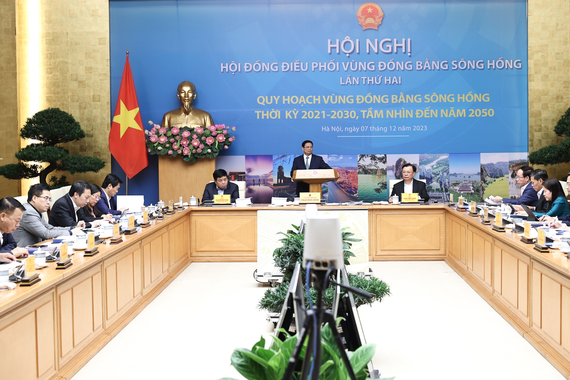 Thủ tướng: 5 đặc điểm nổi bật tạo tiềm năng, cơ hội, lợi thế rất đặc biệt của Đồng bằng sông Hồng- Ảnh 3. Thủ tướng: 5 đặc điểm nổi bật tạo tiềm năng, cơ hội, lợi thế rất đặc biệt của Đồng bằng sông Hồng- Ảnh 3.