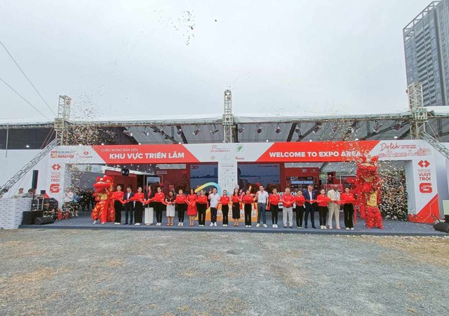 Techcombank tiếp tục “chơi lớn” đầu tư cho runner tham gia giải marathon tại Hồ Chí Minh lần 6 Techcombank tiếp tục “chơi lớn” đầu tư cho runner tham gia giải marathon tại Hồ Chí Minh lần 6