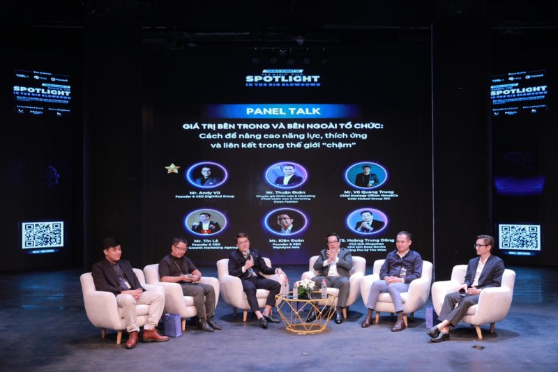 Các diễn giả chia sẻ tại Trends Summit #02 - sự kiện thường niên về xu hướng tại Việt Nam Các diễn giả chia sẻ tại Trends Summit #02 - sự kiện thường niên về xu hướng tại Việt Nam