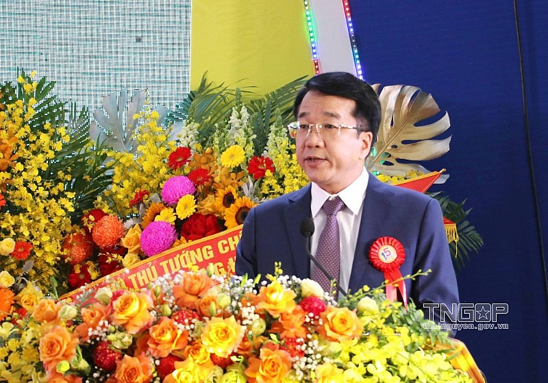 Công ty CP Đầu tư xây dựng và khai thác khoáng sản Thăng Long đón nhận Huân chương Lao động hạng Ba Công ty CP Đầu tư xây dựng và khai thác khoáng sản Thăng Long đón nhận Huân chương Lao động hạng Ba