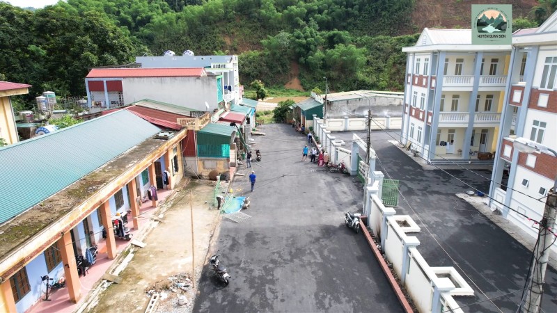 Huyện Quan Sơn bê tông hóa đường giao thông nông thôn (Ảnh: Kim Chung) Huyện Quan Sơn bê tông hóa đường giao thông nông thôn (Ảnh: Kim Chung)