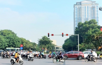 Dự báo thời tiết Hà Nội hôm nay 15/12/2023: Hà Nội sáng nhiều mây, nắng đến 30 độ trước khi chuyển rét