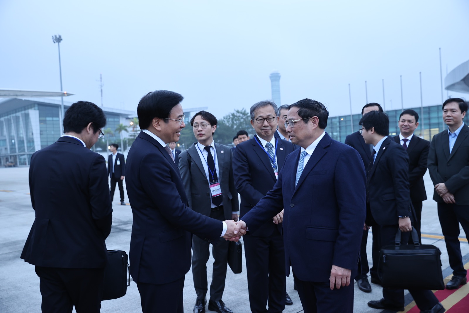 Thủ tướng Phạm Minh Chính lên đường dự Hội nghị cấp cao kỷ niệm 50 năm quan hệ ASEAN - Nhật Bản- Ảnh 3. Thủ tướng Phạm Minh Chính lên đường dự Hội nghị cấp cao kỷ niệm 50 năm quan hệ ASEAN - Nhật Bản- Ảnh 3.