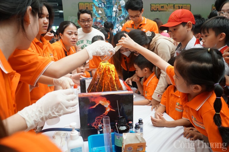 Đà Nẵng: Hơn 5.000 học sinh, giáo viên trải nghiệm AI và Robotics