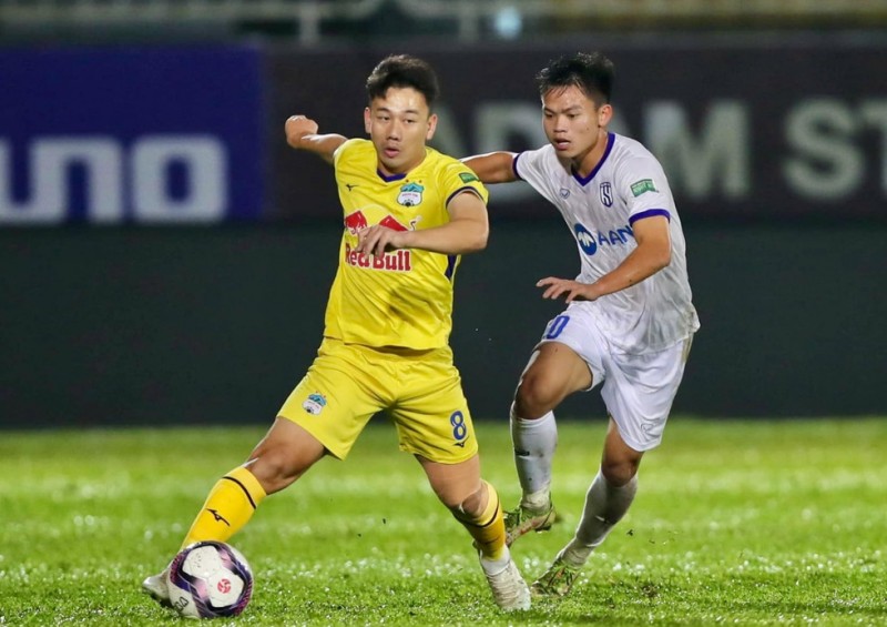 Trận Sông Lam Nghệ An và Hoàng Anh Gia Lai diễn ra lúc 17h00 ngày 17/12, thuộc vòng 6 V-League 2023/2024 Trận Sông Lam Nghệ An và Hoàng Anh Gia Lai diễn ra lúc 17h00 ngày 17/12, thuộc vòng 6 V-League 2023/2024