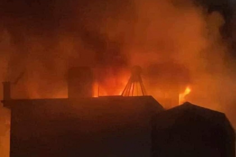 Hà Nội: Cháy nhà 4 tầng trong ngõ nhỏ phố Trương Định, khói lửa bốc dữ dội Hà Nội: Cháy nhà 4 tầng trong ngõ nhỏ phố Trương Định, khói lửa bốc dữ dội