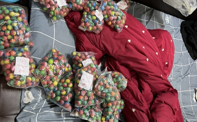 Lâm Đồng: Bắt giữ đối tượng buôn bán, tàng trữ trái phép pháo nổ lớn nhất từ trước tới nay. Lâm Đồng: Bắt giữ đối tượng buôn bán, tàng trữ trái phép pháo nổ lớn nhất từ trước tới nay.