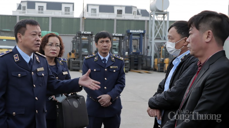 Quản lý thị trường cả nước kiểm tra trên 72.000 vụ việc trong năm 2023 Quản lý thị trường cả nước kiểm tra trên 72.000 vụ việc trong năm 2023