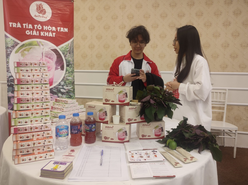 Gần 100 gian hàng tham gia ngày hội dược liệu các hợp tác xã Việt Nam Gần 100 gian hàng tham gia ngày hội dược liệu các hợp tác xã Việt Nam