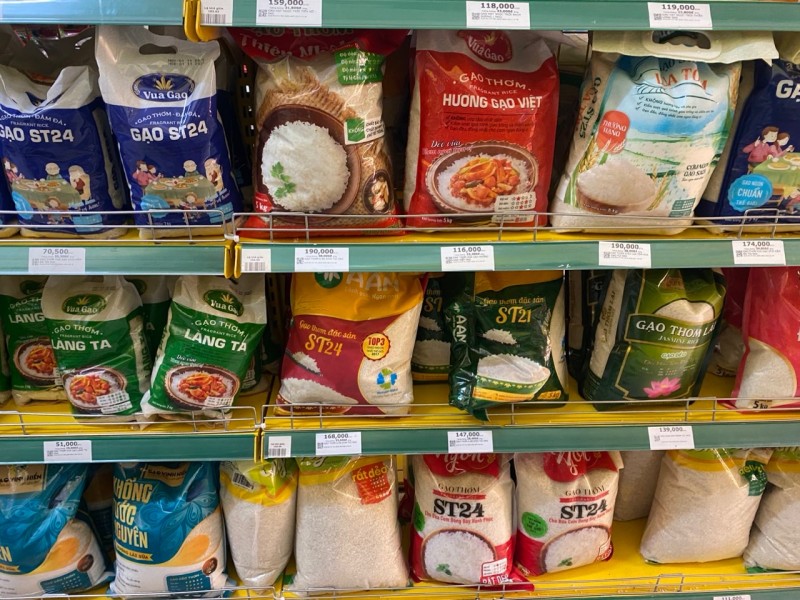 Lâm Đồng: Đảm bảo cân đối cung, cầu hàng hoá, bình ổn thị trường dịp Tết Nguyên đán Giáp Thìn 2024 Lâm Đồng: Đảm bảo cân đối cung, cầu hàng hoá, bình ổn thị trường dịp Tết Nguyên đán Giáp Thìn 2024