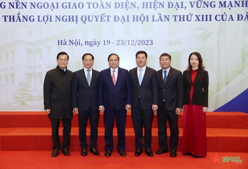 Thủ tướng dự phiên họp toàn thể về ngoại giao kinh tế tại Hội nghị Ngoại giao lần thứ 32