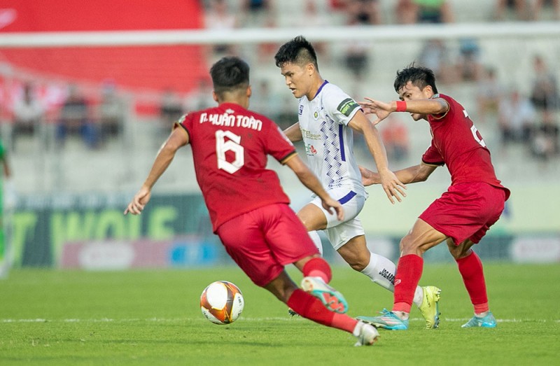 Trận Hà Nội và Hà Tĩnh diễn ra lúc 19h15 ngày 22/12, thuộc vòng 7 V-League 2023/2024 Trận Hà Nội và Hà Tĩnh diễn ra lúc 19h15 ngày 22/12, thuộc vòng 7 V-League 2023/2024